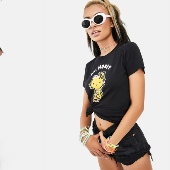 💥TOKIDOKI × HELLO KITTY via DOLLS KILL - Oh Honey Black Graphic T-Shirt💥 - Picture 9 of 10